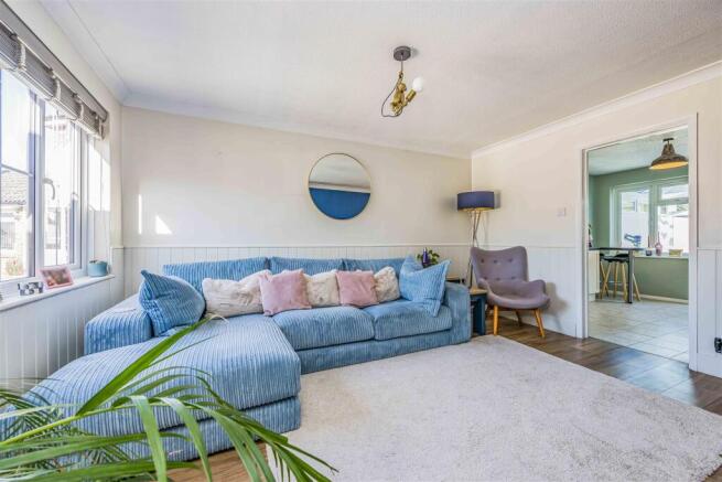 40 Puffin Crescent, Fareham-Small-PorticoMarketing
