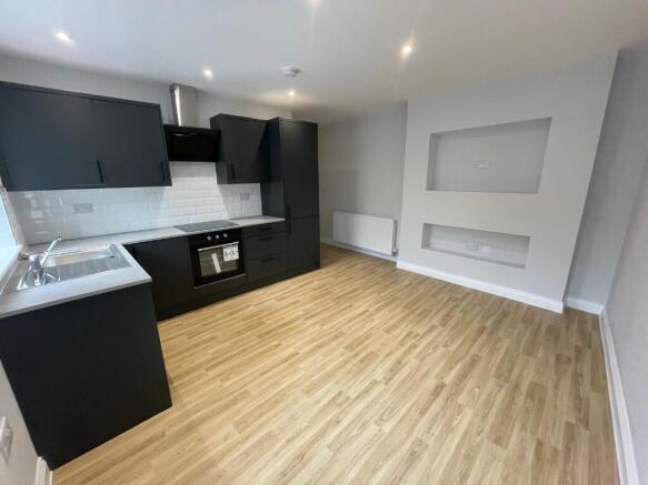 1 bed Flat to rent Image 4