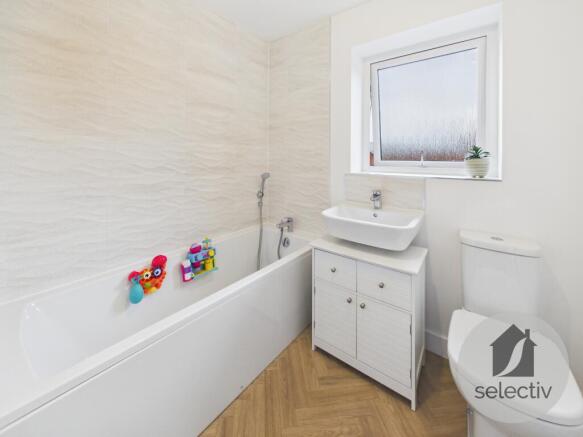 3 bed Semi-Detached for sale Image 11
