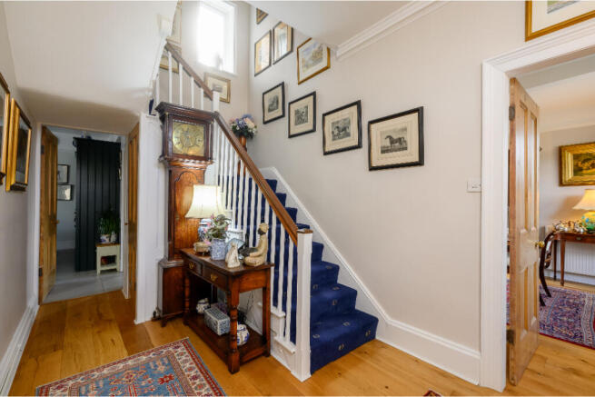 4 bed Detached for sale Image 8