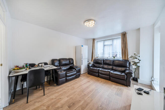 1409552-7-698b244...