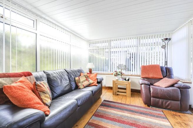 Armley Ridge Road, Leeds, West Yorkshire, LS12 photo 4