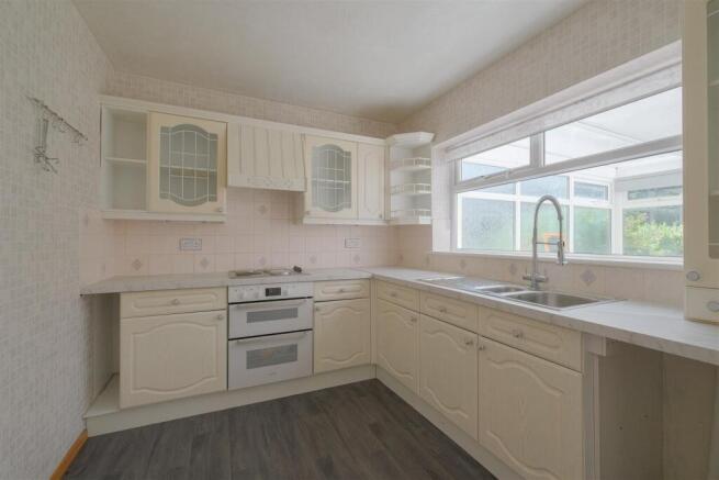 2 bed Semi-Detached for sale Image 3