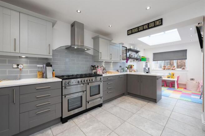 EXTENDED & REFITTED KITCHEN DINING FAMILY ROOM