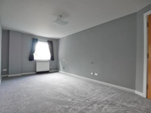 1 bed Apartment for sale Image 5