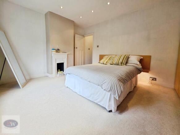 2 bed Terraced for sale Image 8