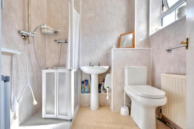 Shower Room.jpeg