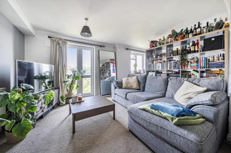 Botley Road, Park Gate, Southampton, Hampshire, SO31