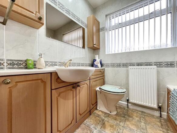 3 bed Semi-Detached for sale Image 11