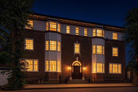 The Grove, N6