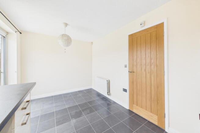 3 bed House to rent Image 7