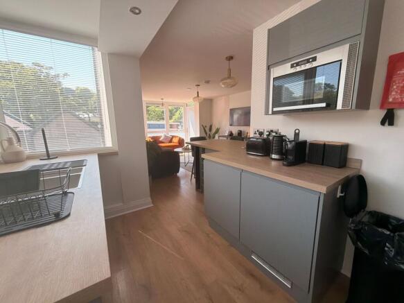 1 bed Flat to rent Image 12