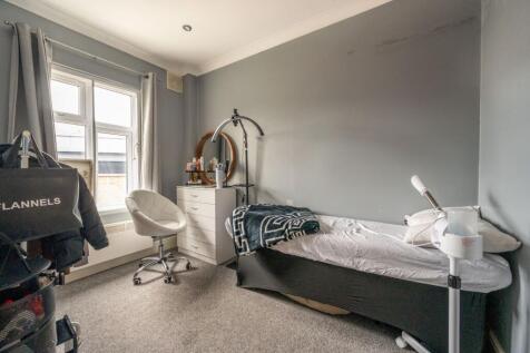 The Broadway, Highams Park, London, E4