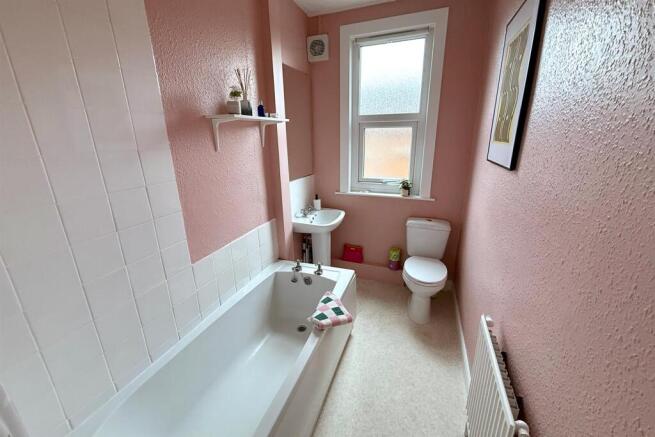 Bathroom.jpg