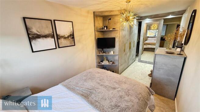 4 bed Detached for sale Image 4