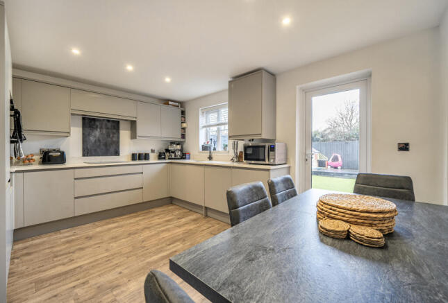 1405248-9-697b3b1...