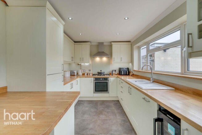 Campion Way, Witham photo 4