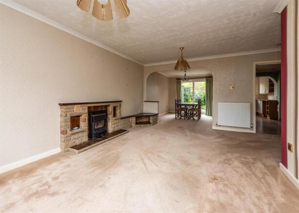 20 Chestnut Drive-Living Room (3).jpg