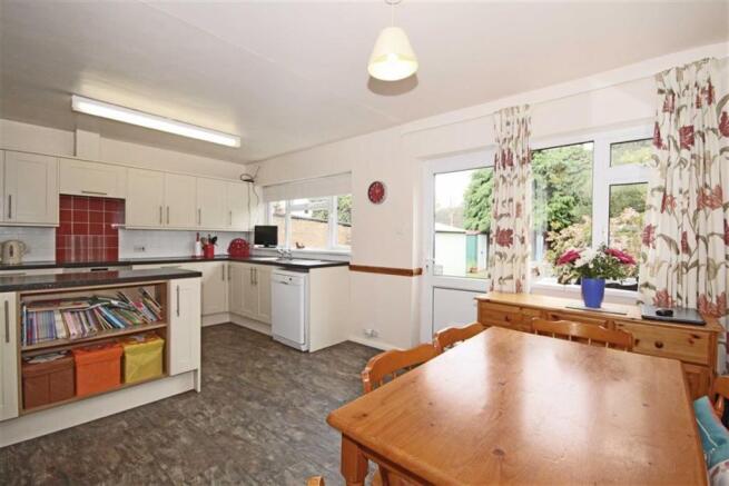 KITCHEN/DINER