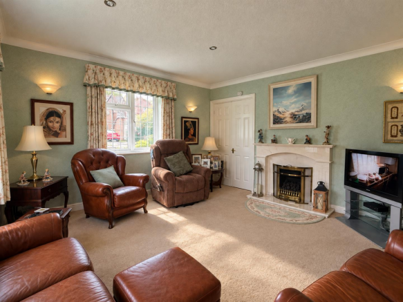 Willow Park Drive, Stourbridge photo 3