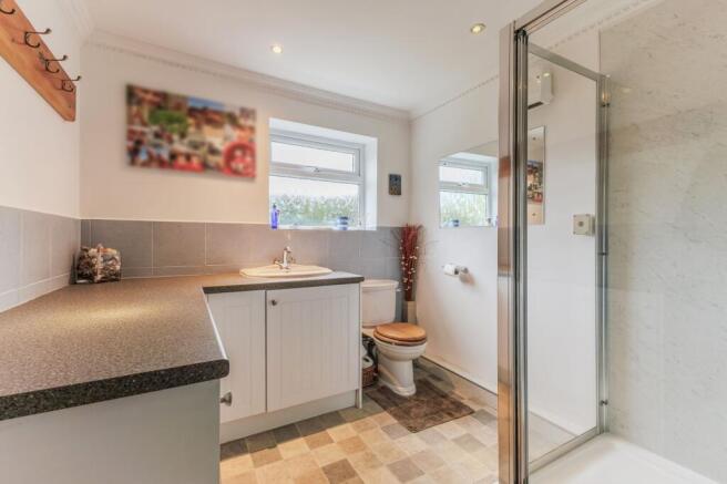 GF Shower Room