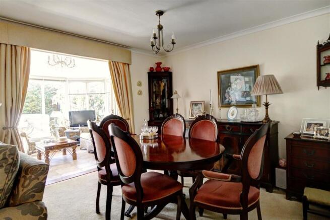 Dining Area.jpg