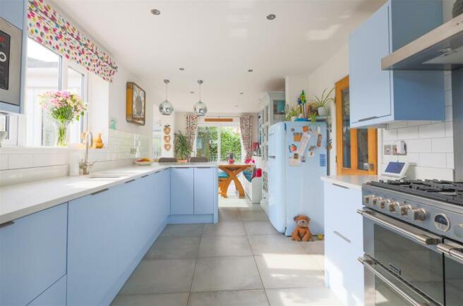 Kitchen 3.jpg