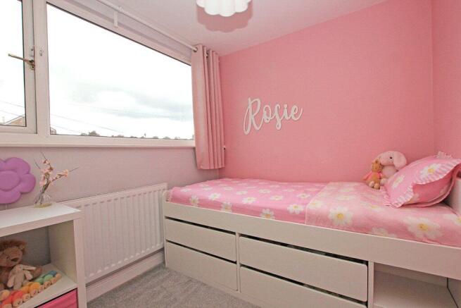 3 bed Semi-Detached for sale Image 9