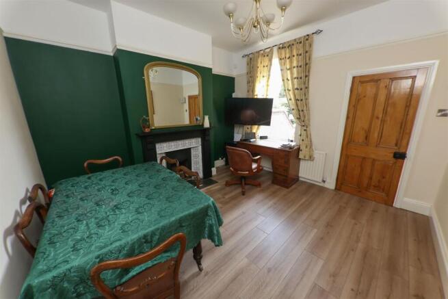 3 bed Terraced for sale Image 4