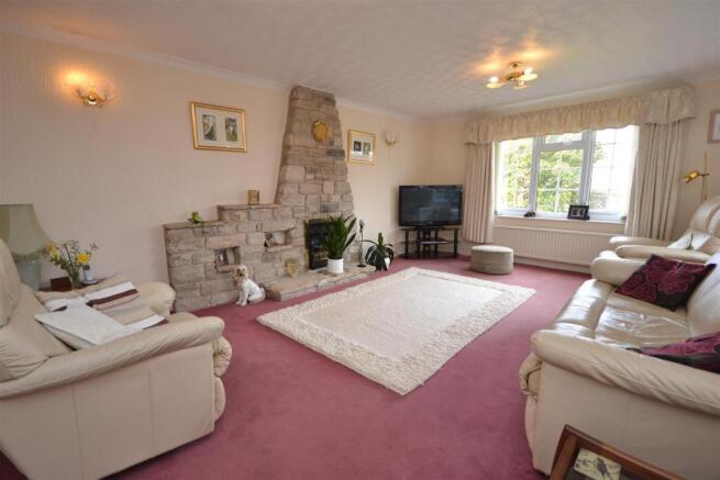 Sitting Room.JPG