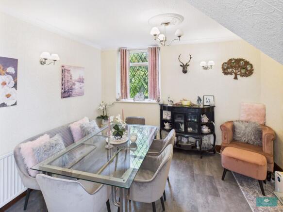 6 bed Semi-Detached for sale Image 9