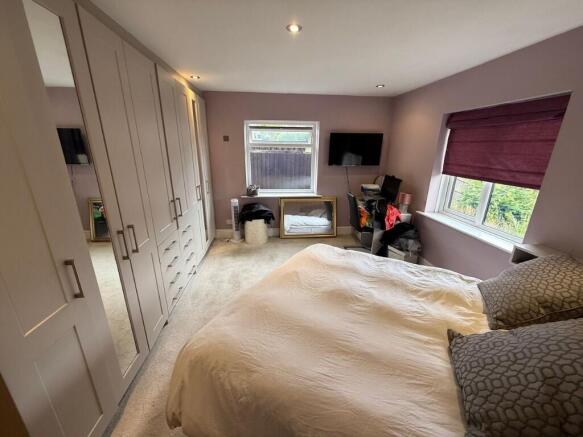 2 bed Detached Bungalow for sale Image 8