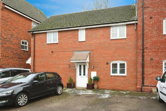 1-bed flat on Robins Meadow, Evesham, Worcestershire, WR11, £57,500