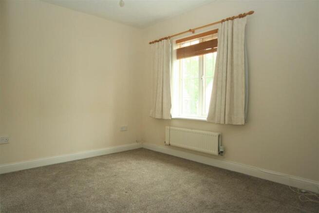 Bedroom 1.JPG