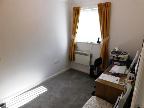 BEDROOM 2