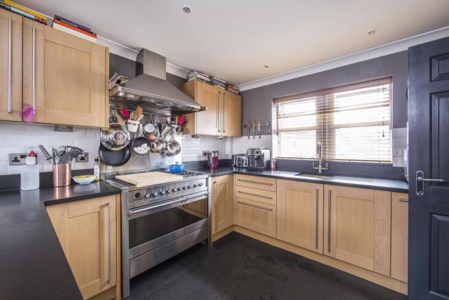 Kitchen 03
