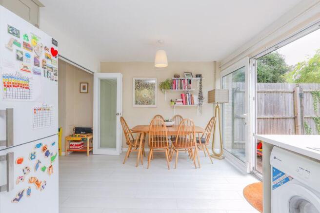 Kitchen / Dini...