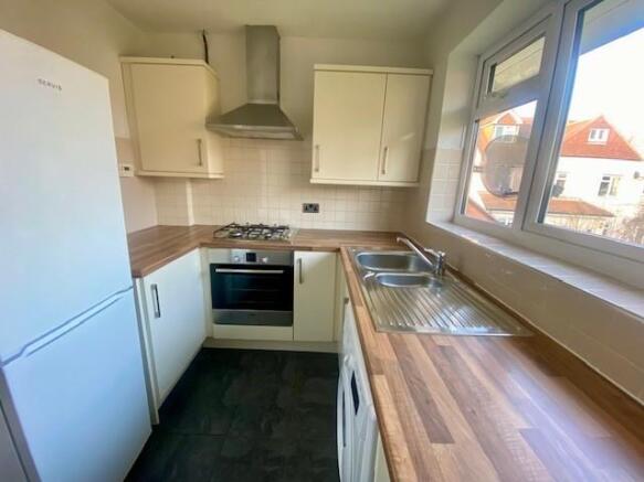 6 Willow Court Kitchen new.jpg