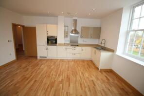 Flat 6, Denmark House, Parkway, Welwyn Garden City AL8 6DH