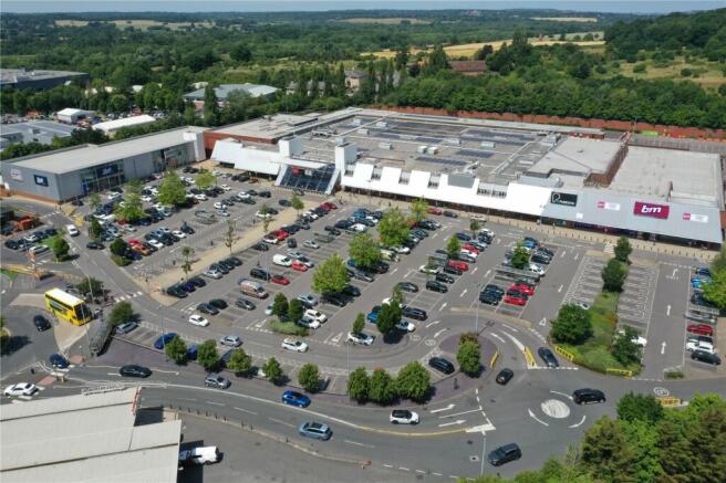 Calcot Shops