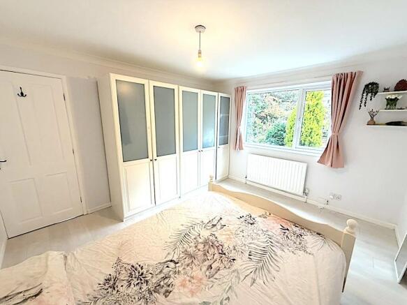 3 bed House to rent Image 10