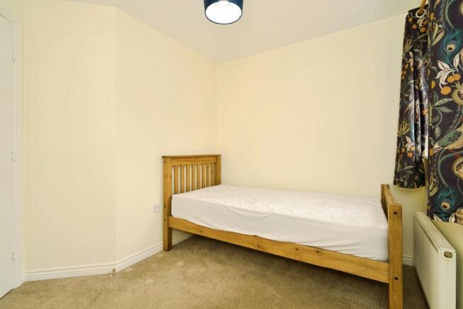 2 bed Apartment for sale Image 7