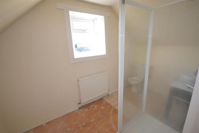 En Suite L Shaped