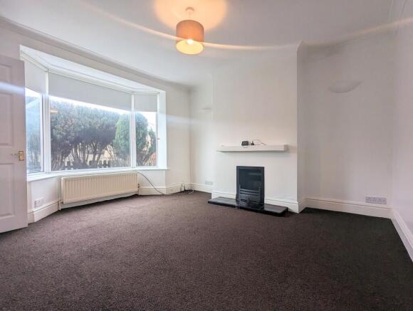 3 bed Semi-Detached to rent Image 5