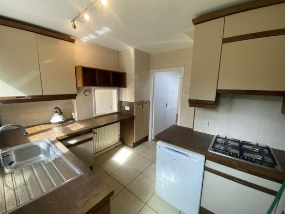 Kitchen 1 (1).jpg