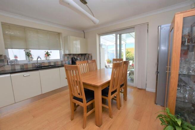 Kitchen/dining room