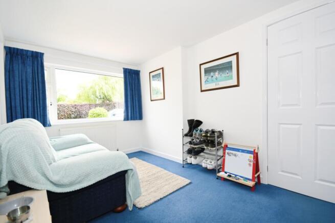 4 bed Detached for sale Image 8