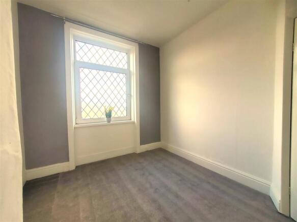 3 bed Terraced for sale Image 8