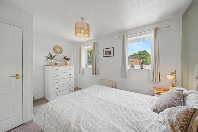 2 bed Terraced for sale Image 7