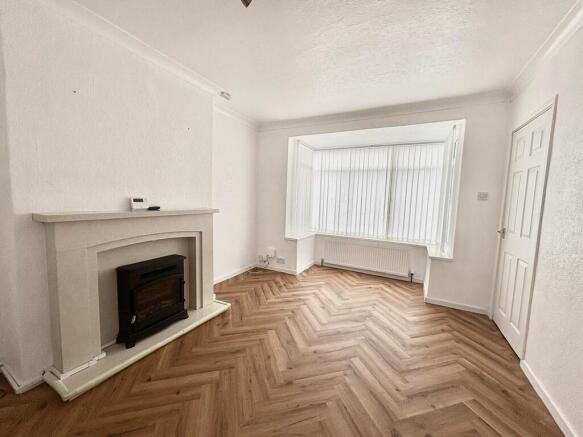 3 bed Semi-Detached to rent Image 7